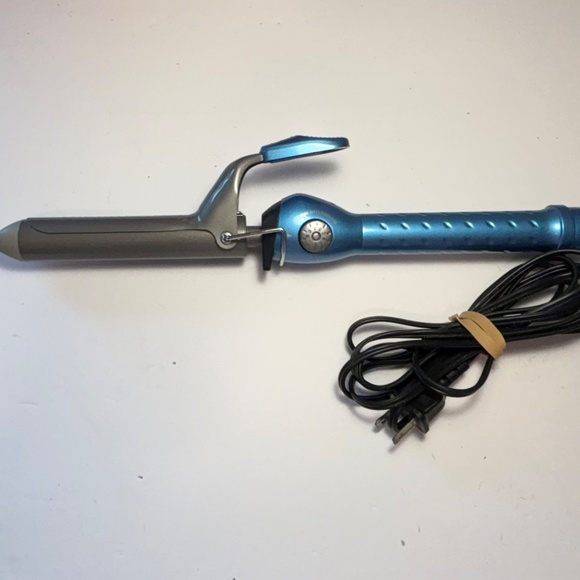 BaByliss Nano Titanium Pro 1" curling iron - Picture 2 of 3